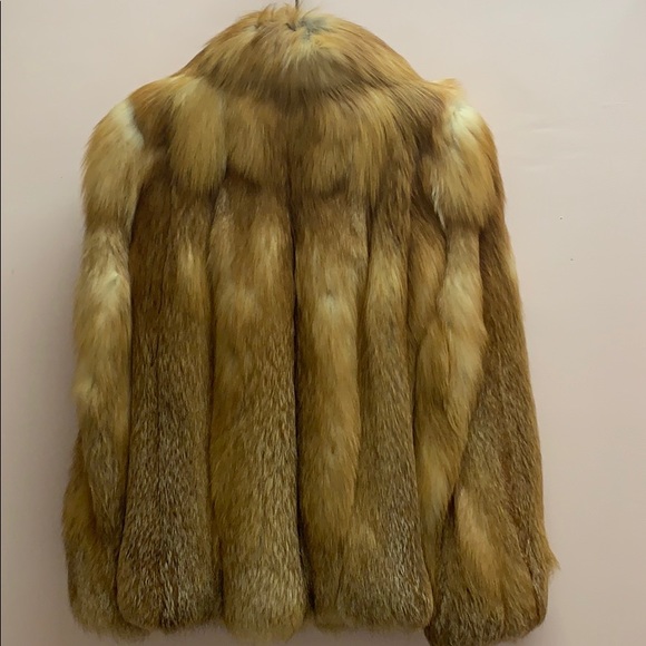 Red Fox Fur - Picture 3 of 4
